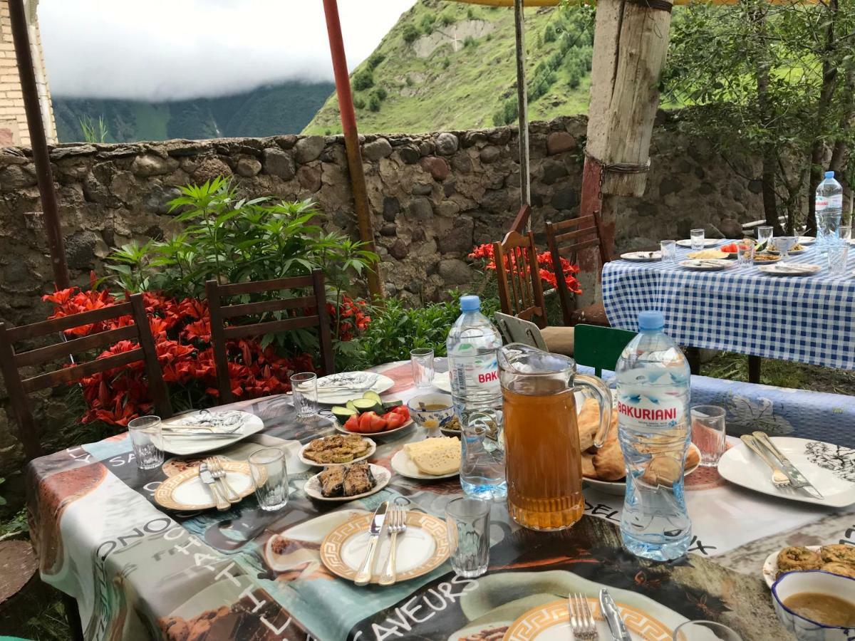 Home Of Bella & Tamo Kazbegi Luaran gambar